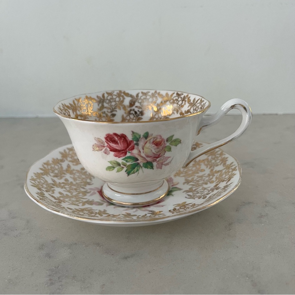 Royal Albert Pink and White Cabbage Rose Teacup and Saucer Bone China - Picture 5 of 5